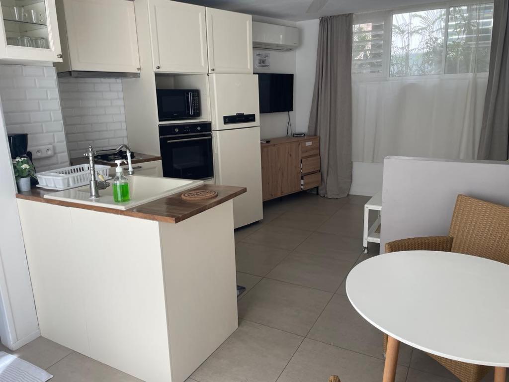 Studio Confort Avec Piscine Et Vue Tahiti Punaauia Luaran gambar